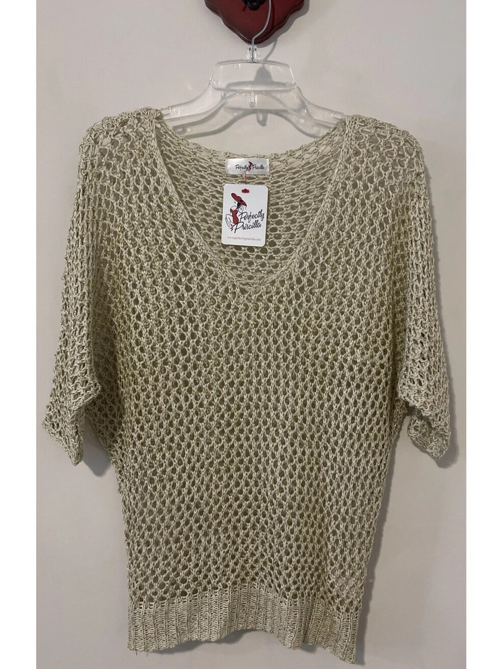 Perfectly Priscilla Women’s Large Gold Crocheted Vneck Blouse NWT! A6107